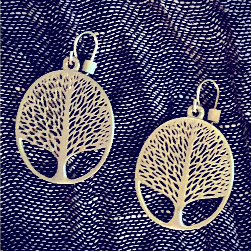 NWT Pewter Ken Kantro Tree of Life earrings 0S